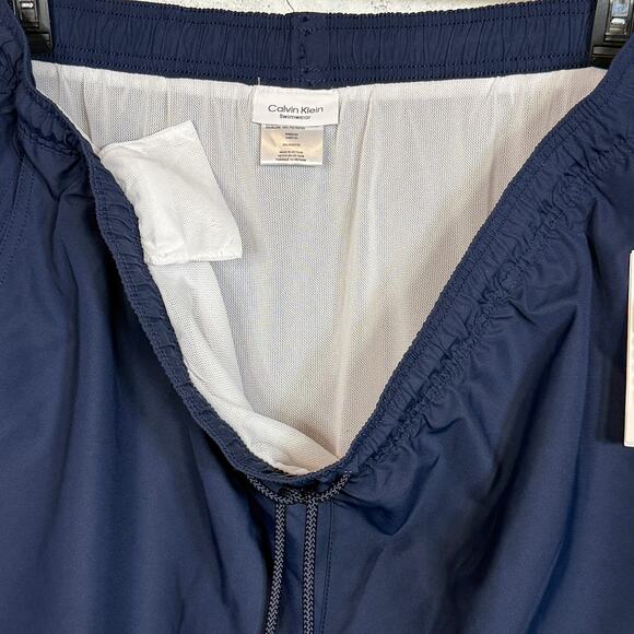 Calvin Klein Men's Modern Euro 5" Volley Swim Trunks navy XXL - Picture 5 of 5